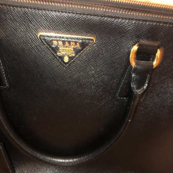 PRADA - LARGE SAFFIANO LEATHER DOUBLE ZIP BAG - Picture 7 of 9